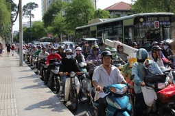 Road trip: traffic chaos in Vietnam
